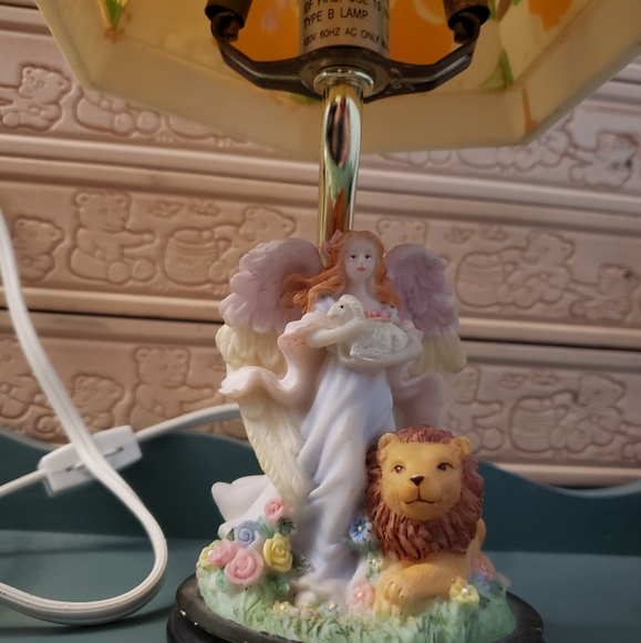 Beautiful Nursery Lamp - Picture 2 of 2